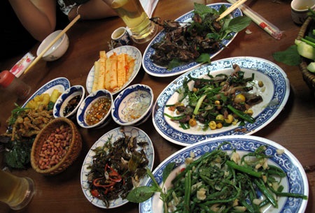 ăn no trước khi nhậu