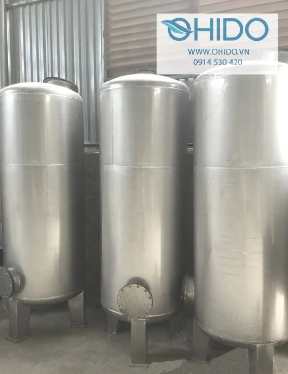 bồn inox công nghiệp dạng đứng với độ bền cao