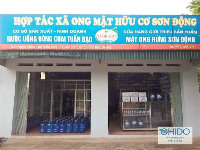 Hợp tác xã ong mật do bác Minh làm chủ nhiệm