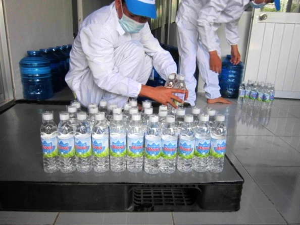 nước uống đóng chai afuwa