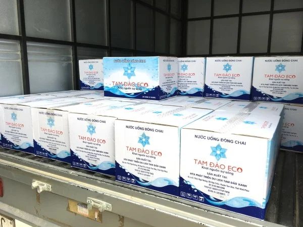 sản phẩm  nước uống đóng chai Tam Đảo Eco